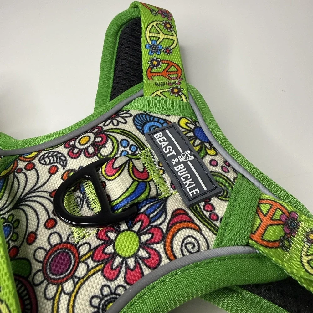 Beast & Buckle Heartbreaker Groovy Print No Pull Bulldog Dog Harness Size Small